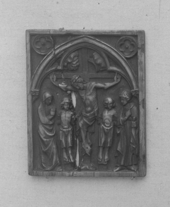 Wing, left (fragment of a diptych), 1 register, 1 arch across (plaquette) (Front)