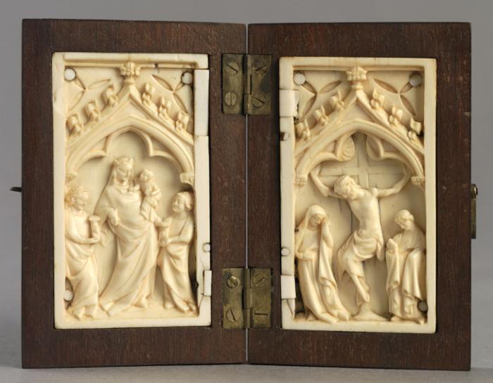 Diptych, 1 register, 1 arch across (plaquettes) (Front)