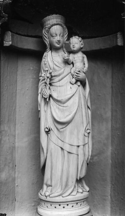 Statuette (Front)