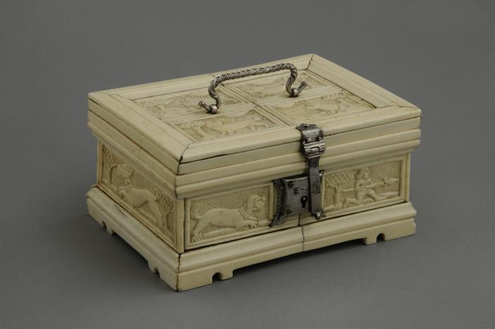 Casket (coffret)