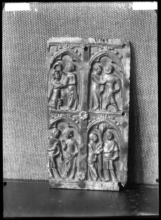 Panel (fragment of a casket; lid), 2 registers, 2 arches across (frise d'arcatures; coffret) (Front)