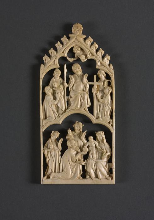 Gabled openwork centre panel (fragment of a triptych or polyptych), 2 registers, 1 arch across (plaque ajourée) (Front)