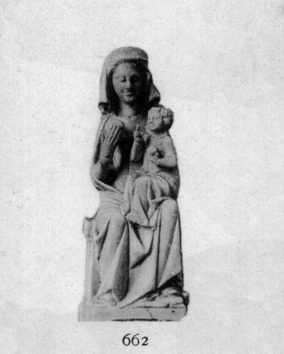 Statuette (Front)