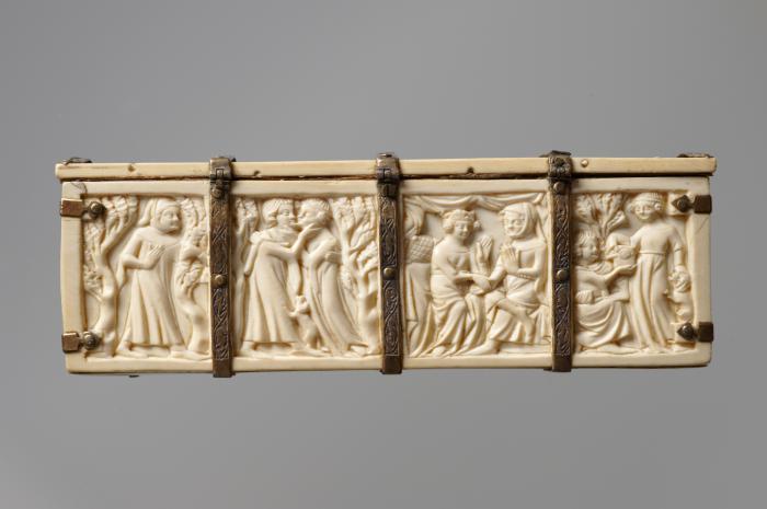 Casket, with quatrefoils and arches (coffret; quatre-feuilles; frise d'arcatures) (Back)