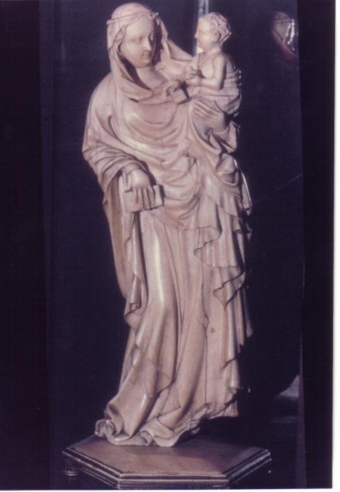 Statuette (Front)