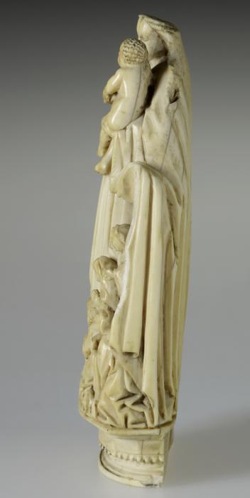 Statuette (Side)