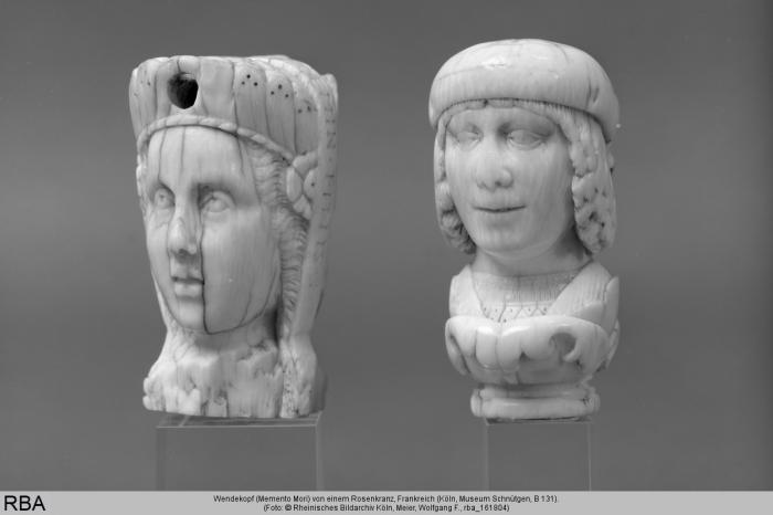 Rosary bead, 2 faces (chapelet) (Side 1)