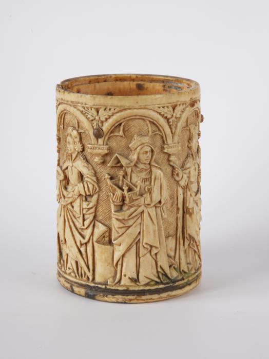 Cylindrical pyxis, with arches (pyxide; frise d'arcatures) (Side)