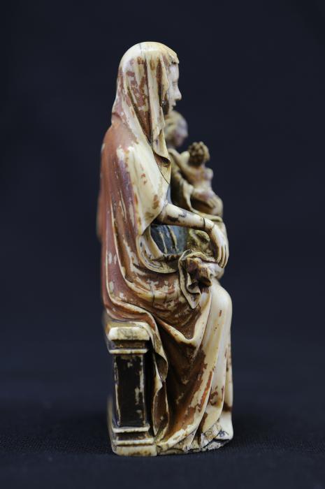 Statuette (Side)