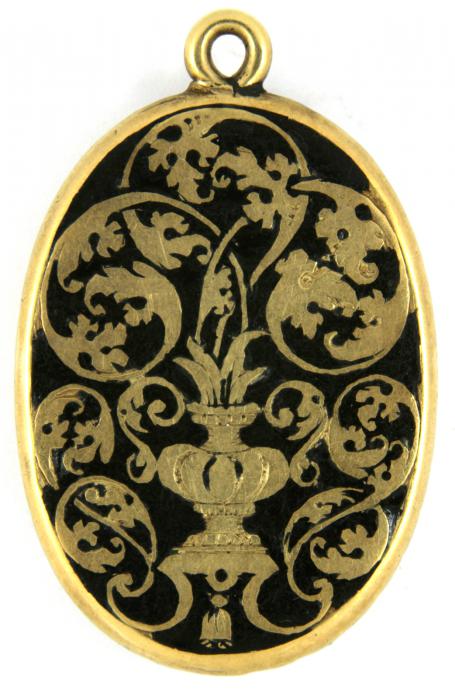 Medallion (Back)