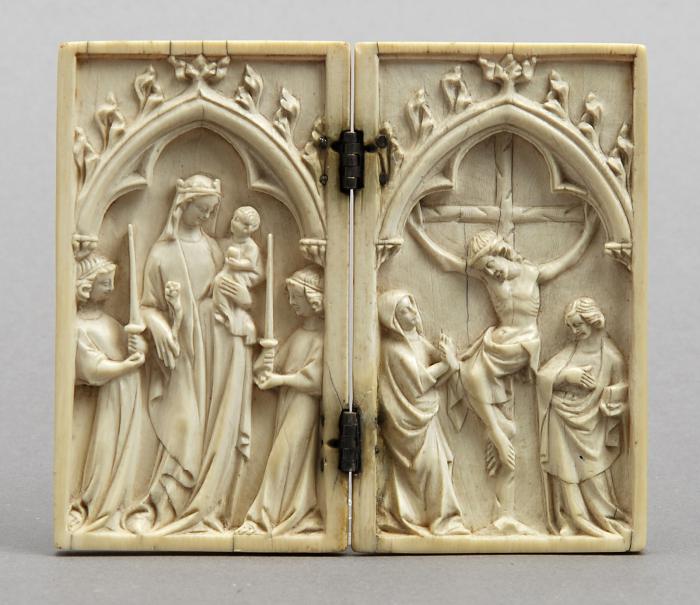 Diptych, 1 register, 1 arch across (plaquettes) (Front)