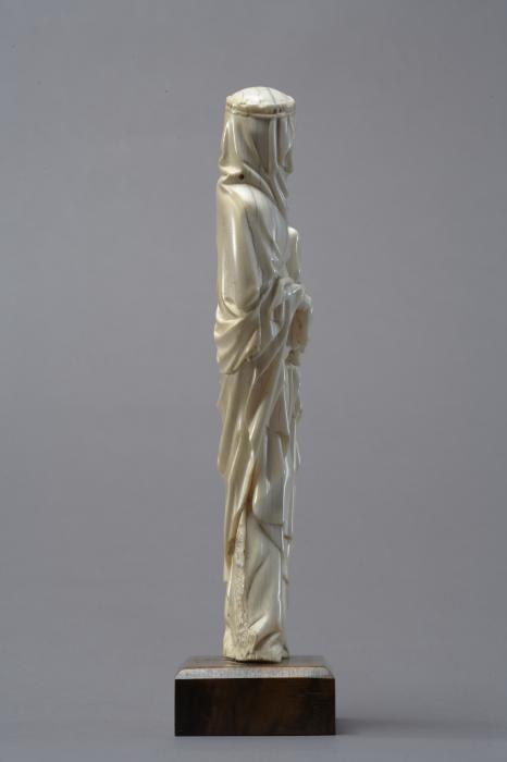 Statuette (Side)