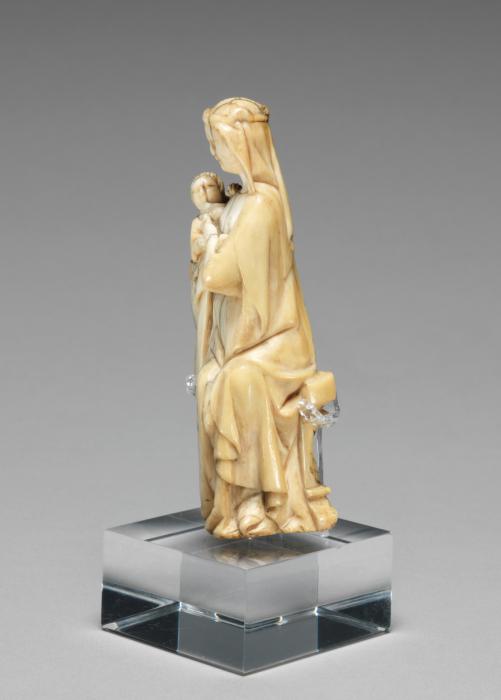 Statuette (Side)