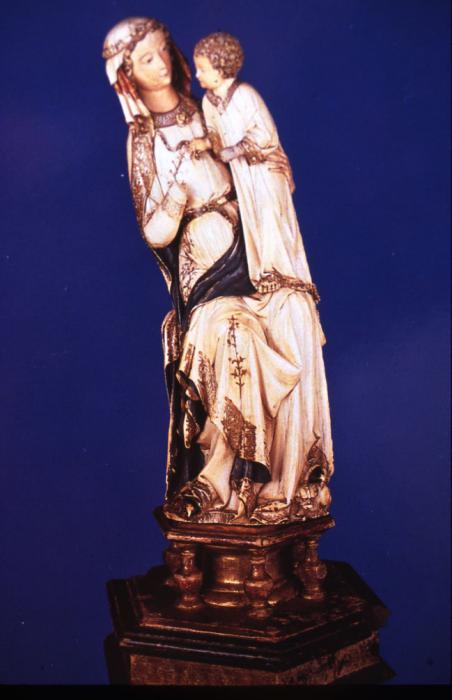 Statuette (Front)