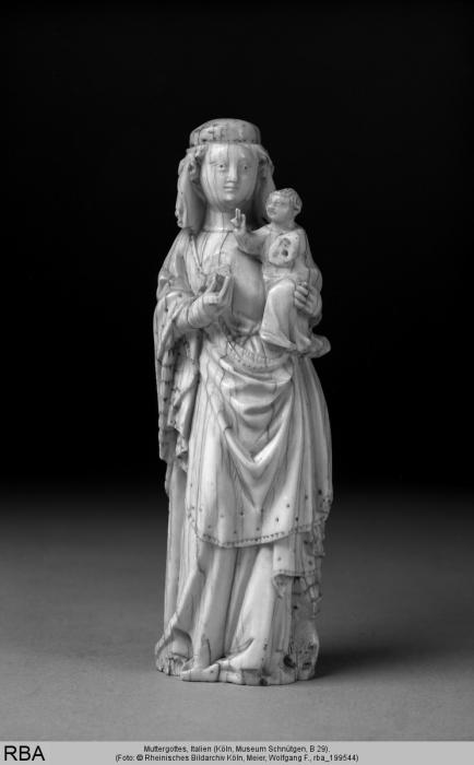 Statuette (Front)