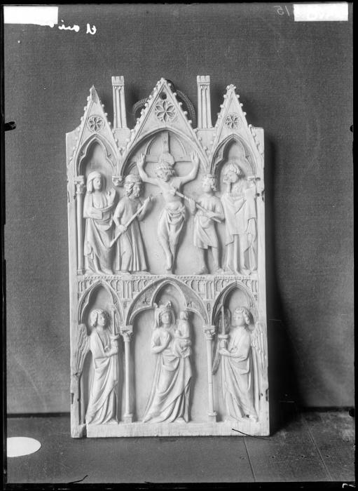 Gabled centre panel (fragment of a triptych), 2 registers, 3 arches across (frise d'arcatures; colonnettes) (Front)