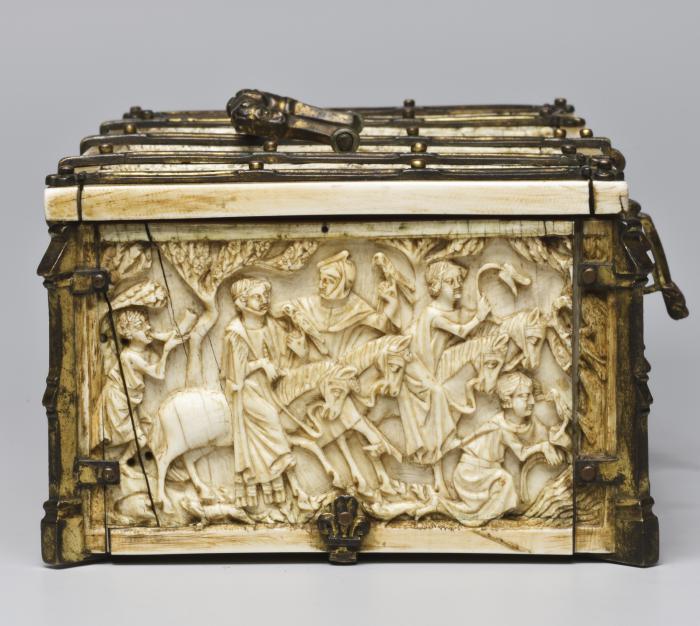 Casket with arches (frise d'arcatures; coffret) (End, left)