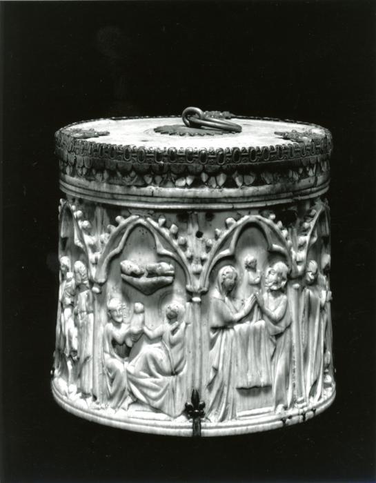 Cylindrical pyxis, arches (pyxide; frise d'arcature; colonnettes)