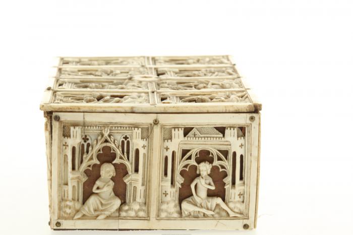 Openwork casket with arches (coffret ajouré; frise d'arcatures) (End, left)